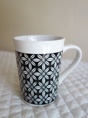 Royal Norfolk | Kitchen | Royal Norfolk Greenbrier International Coffee Cup  Mug Red Snowflakes 2 Oz | Poshmark